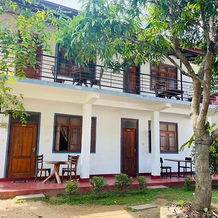 Parakum Rest Rooms Polonnaruwa Εξωτερικό φωτογραφία